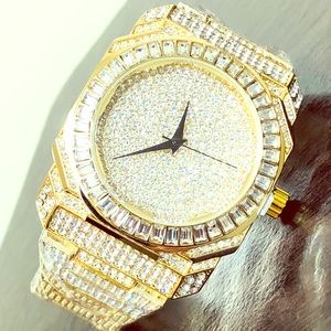 🔥NWT🔥Hot Selling Beautiful Diamond Watch for Men